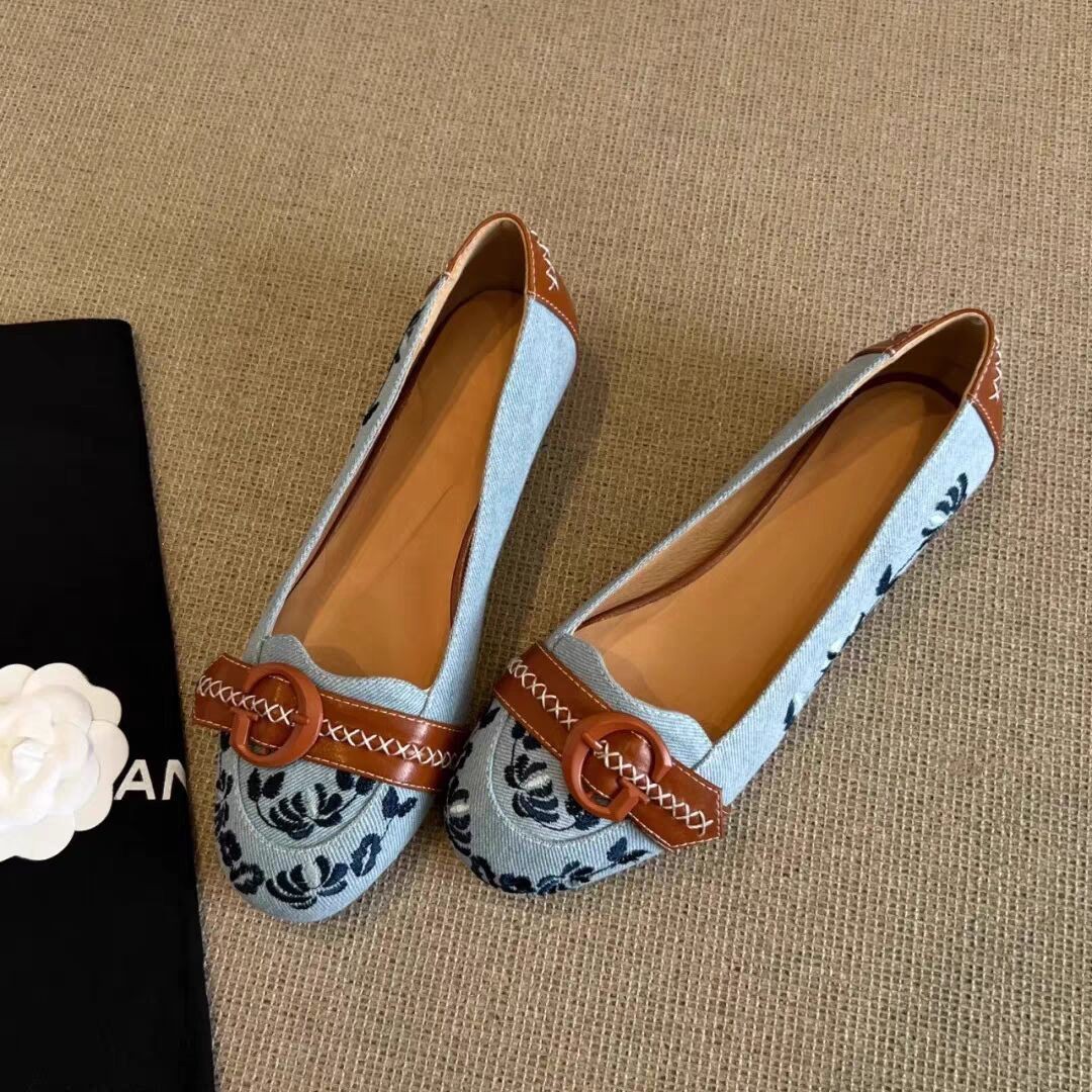 Soft leather version ~Embroidered retro round toe light mouth single shoes for women color combination simple casual embroidery low heel shoes