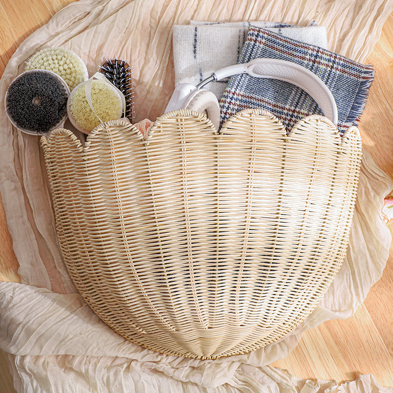 Pastoral style wicker wall-mounted key storage basket Homestay decoration toys storage basket Hand-woven basket